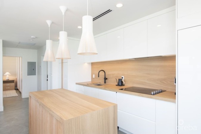 SEAGULL SEVEN MILE BEACHFRONT UNIT 5