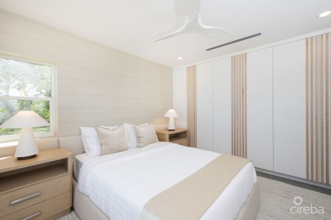 SEAGULL SEVEN MILE BEACHFRONT UNIT 5