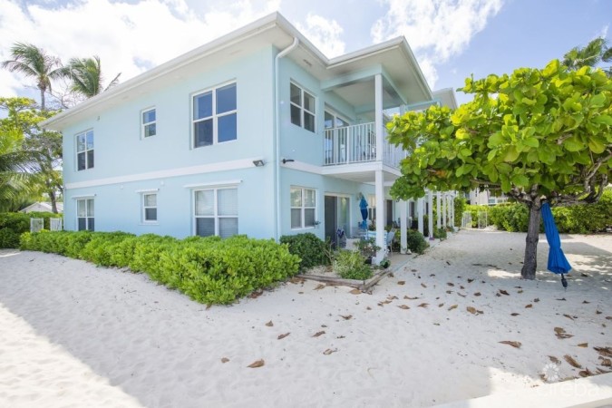 SEAGULL SEVEN MILE BEACHFRONT UNIT 5