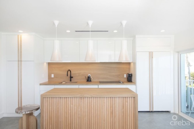 SEAGULL SEVEN MILE BEACHFRONT UNIT 5
