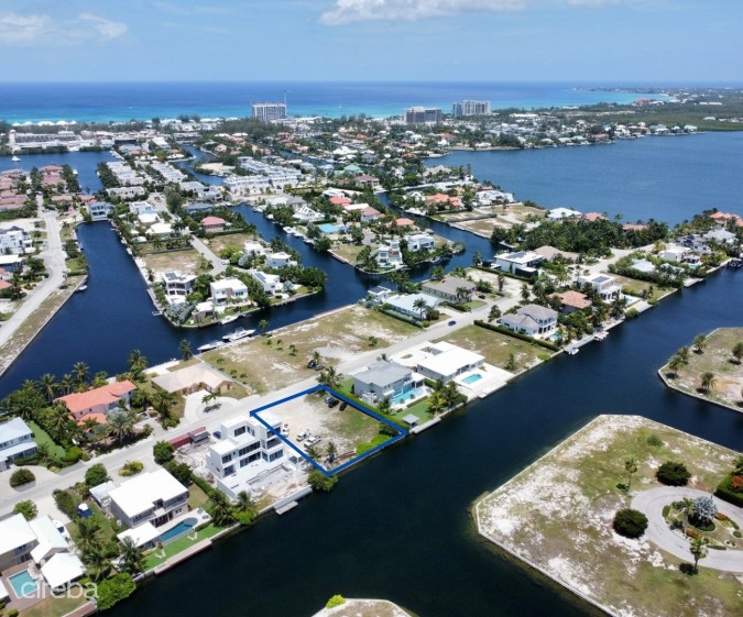 CRYSTAL DR CRYSTAL HARBOUR CANAL LOT