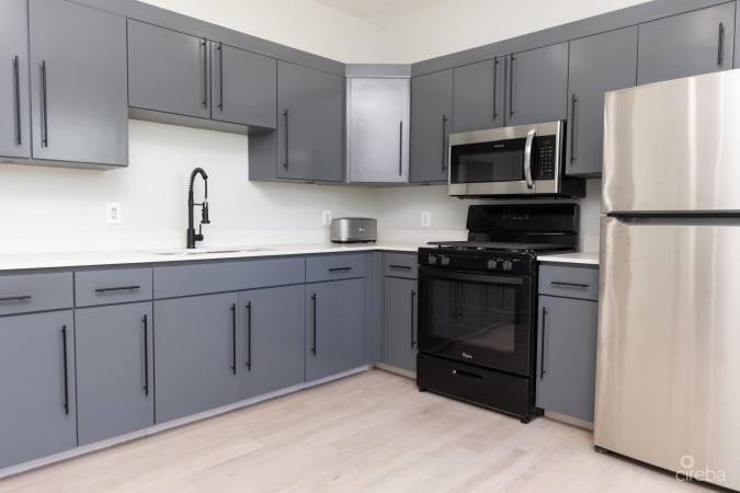 SUMMIT CRESCENT RENOVATED 2 BED