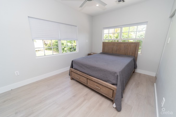 SUMMIT CRESCENT RENOVATED 2 BED
