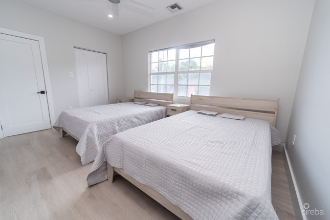 SUMMIT CRESCENT RENOVATED 2 BED