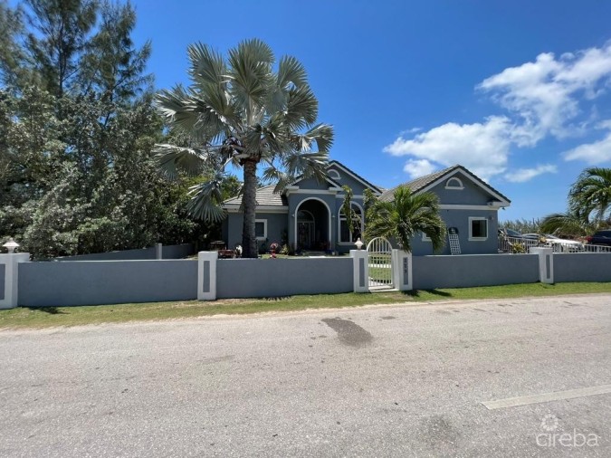 NORTH SOUND ESTATES CANALFRONT HOME