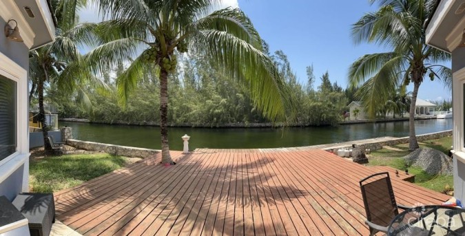NORTH SOUND ESTATES CANALFRONT HOME