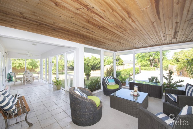 CHARMING FAMILY HOME NEAR SPOTTS BEACH- 19 QUAIL STREET