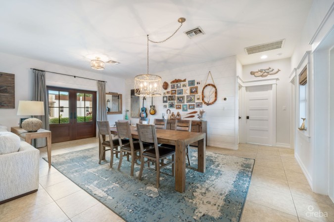 PROSPECT DRIVE 601, CANAL FRONT HOME