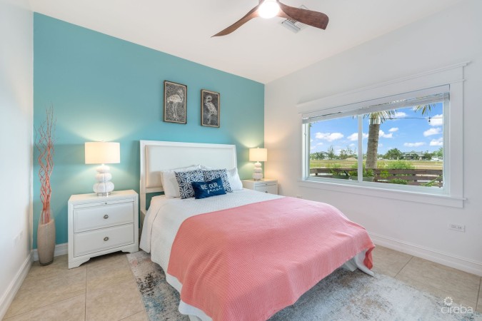 PROSPECT DRIVE 601, CANAL FRONT HOME