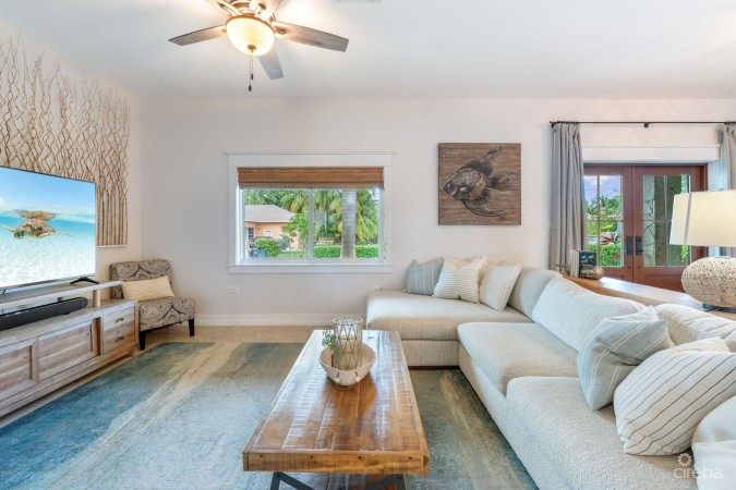 PROSPECT DRIVE 601, CANAL FRONT HOME