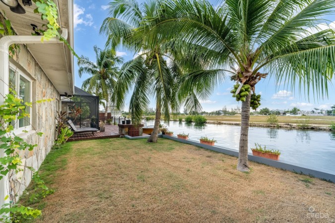 PROSPECT DRIVE 601, CANAL FRONT HOME