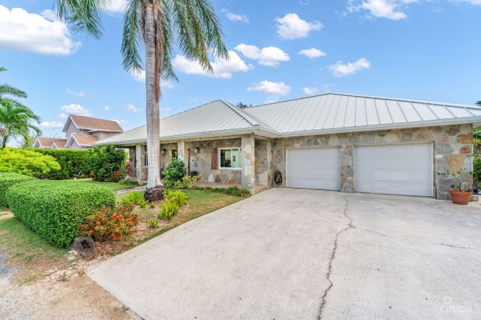 PROSPECT DRIVE 601, CANAL FRONT HOME