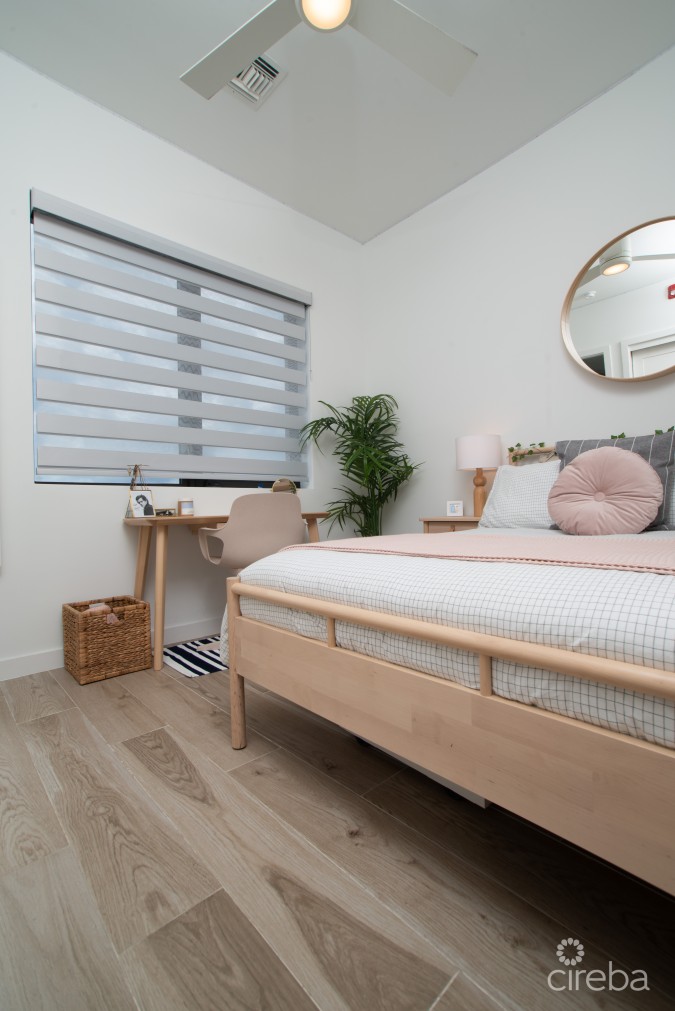 SEADREAMS STUNNING UNIT W/ UPGRADES