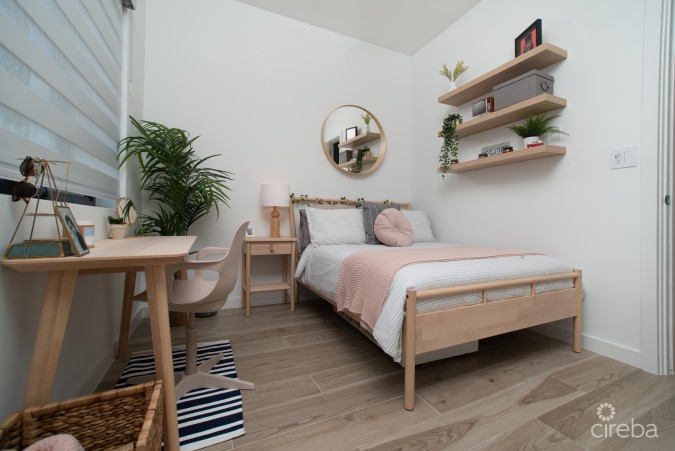 SEADREAMS STUNNING UNIT W/ UPGRADES
