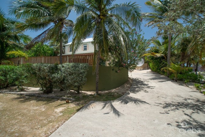 HERITAGE HOUSE - RUM POINT DRIVE