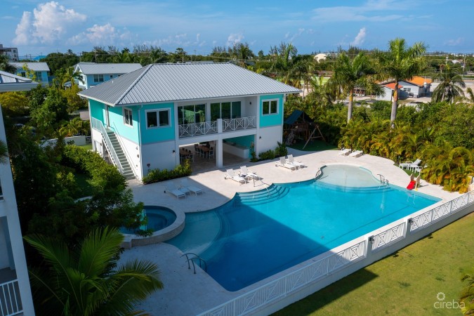 PERIWINKLE 3 BED TOWN HOME COURTYARD UNIT