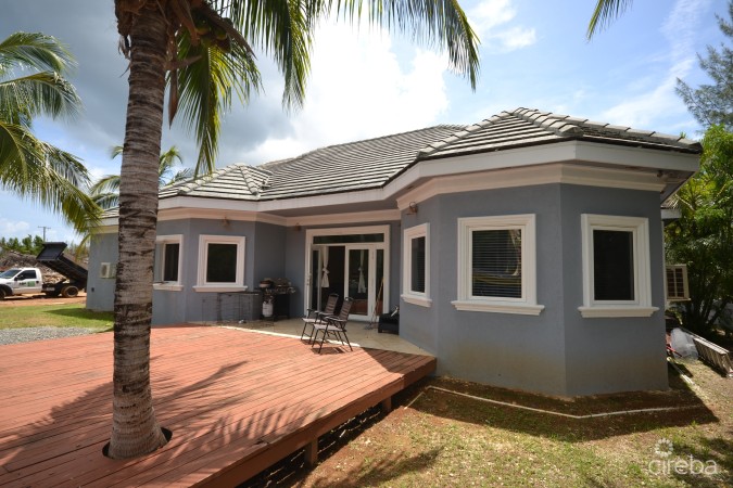 NORTH SOUND ESTATES CANALFRONT HOME