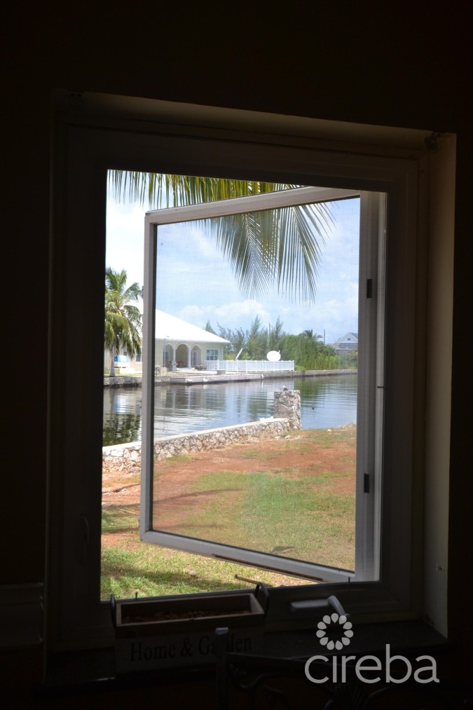 NORTH SOUND ESTATES CANALFRONT HOME