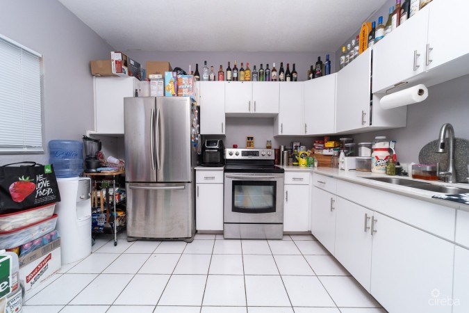 SUMMIT CRESCENT 2 BED/2 BATH - HALF OF A DUPLEX