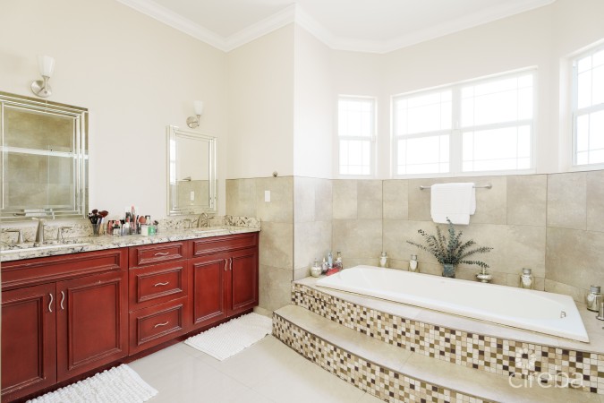 EXQUISITE FAMILY HOME ON DESTINY AVENUE