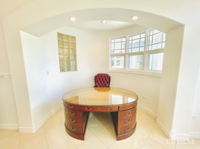 BRITANNIA - SPACIOUS 4 BEDROOM HOME IN KING'S COURT