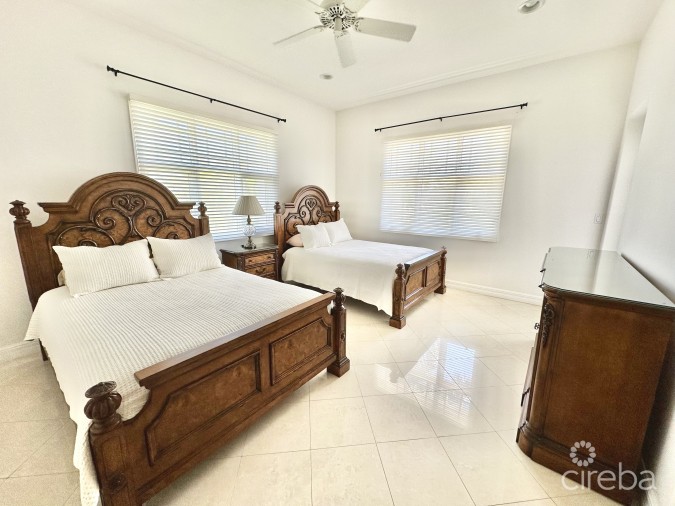 BRITANNIA - SPACIOUS 4 BEDROOM HOME IN KING'S COURT