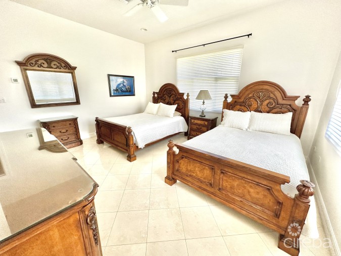BRITANNIA - SPACIOUS 4 BEDROOM HOME IN KING'S COURT