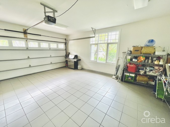 BRITANNIA - SPACIOUS 4 BEDROOM HOME IN KING'S COURT