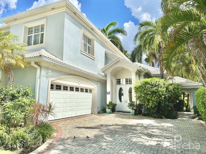 BRITANNIA - SPACIOUS 4 BEDROOM HOME IN KING'S COURT