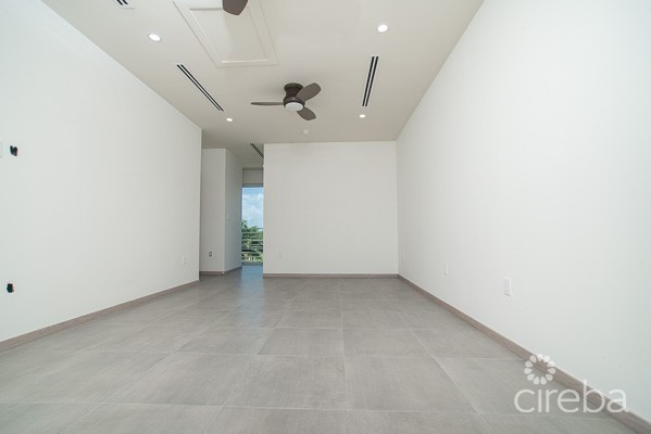 PLYMOUTH  - 7 MILE CORRIDOR - SPACIOUS 3 BED 3.5 BATH TOWNHOME