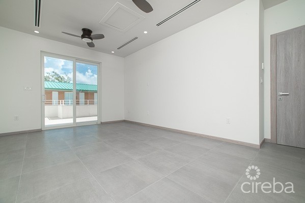 PLYMOUTH  - 7 MILE CORRIDOR - SPACIOUS 3 BED 3.5 BATH TOWNHOME