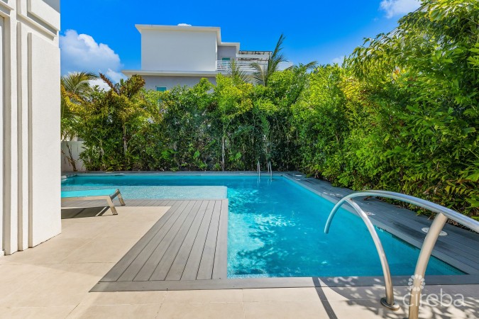 SOLARA 115, CRYSTAL HARBOUR TOWNHOME