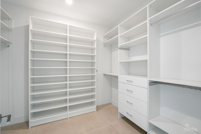 SOLARA 115, CRYSTAL HARBOUR TOWNHOME