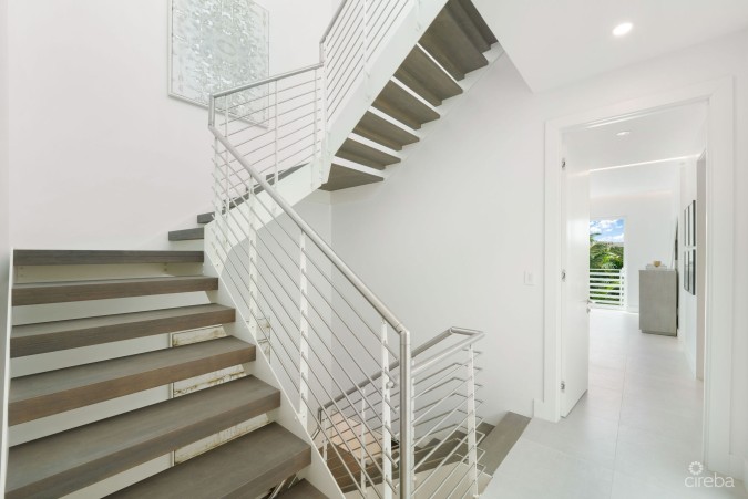 SOLARA 115, CRYSTAL HARBOUR TOWNHOME