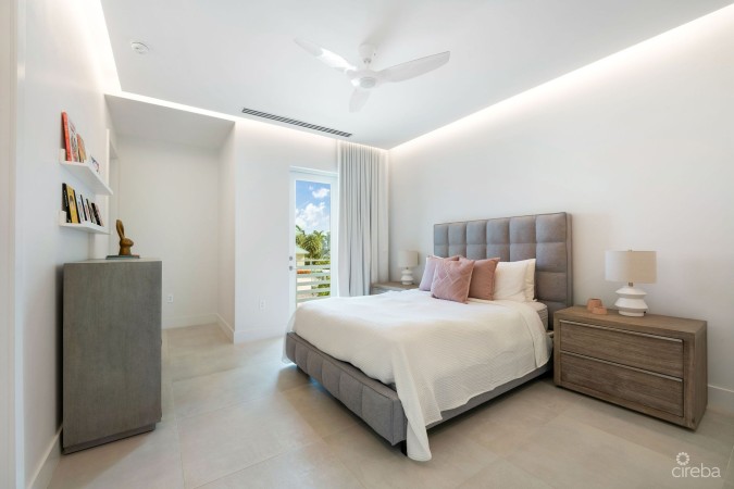 SOLARA 115, CRYSTAL HARBOUR TOWNHOME