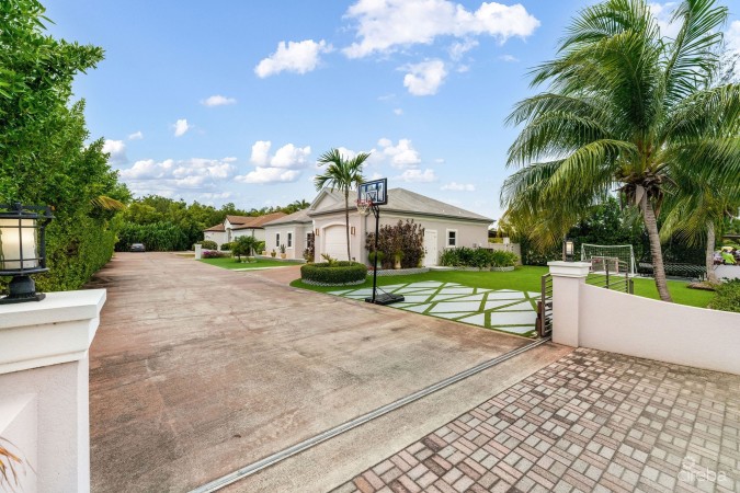 GRAND MANOR - SINGLE FAMILY HOME