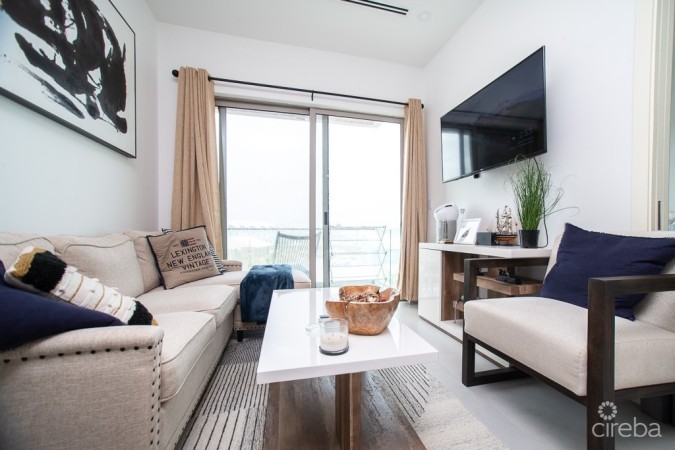 HARBOUR WALK 1 BED/ 1 BATH PLUS OFFICE