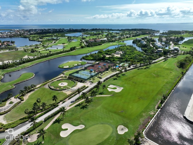 BAYVIEW - SPECTACULAR CANAL FRONT LAND