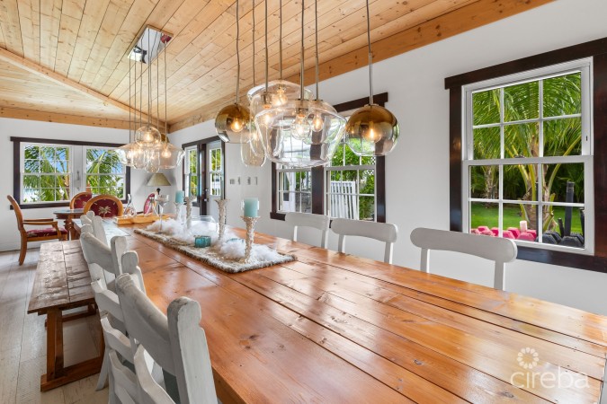 OCEANFRONT HOME WITH EXPANSIVE GROUNDS, POOL AND PICKLEBALL COURT