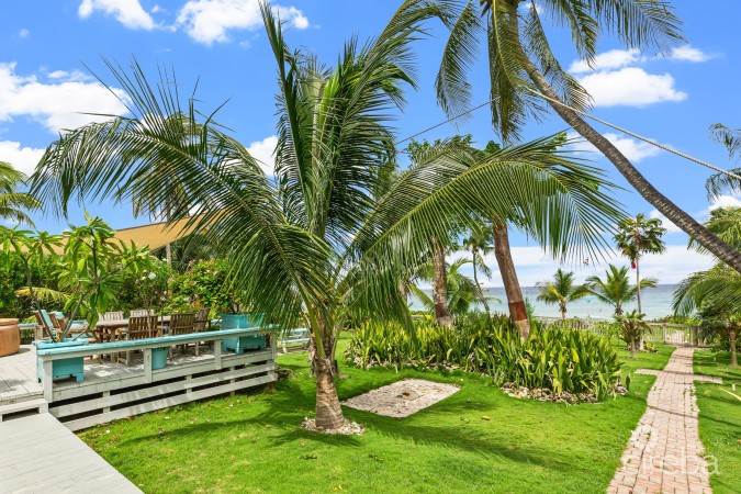 OCEANFRONT HOME WITH EXPANSIVE GROUNDS, POOL AND PICKLEBALL COURT