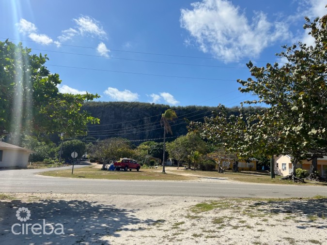 OCEAN FRONT 0.35 ACRE LOT IN SPOT BAY