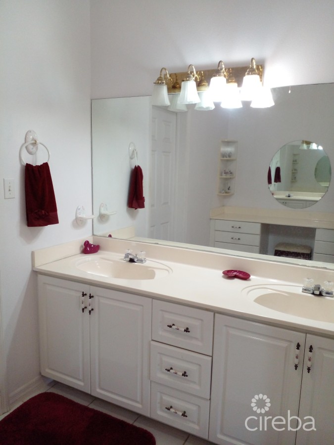 FAMILY HOME #10 CRUSADER WAY GT