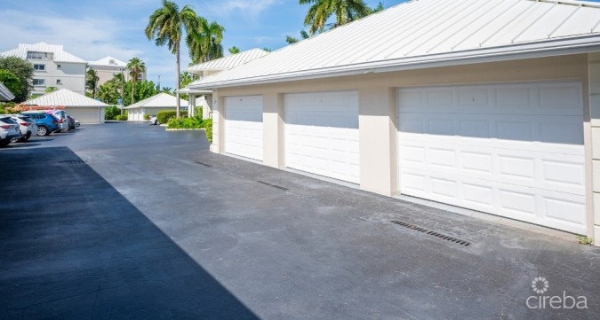 3 BED BEACH FRONT CONDO CAYMAN CLUB