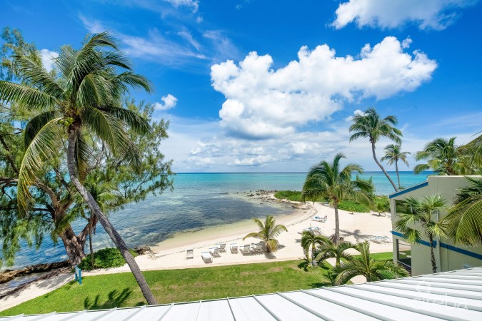THE RETREAT # 30, 3 BED/3.5BATH