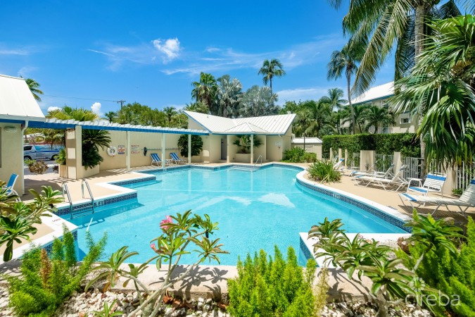 THE RETREAT # 30, 3 BED/3.5BATH