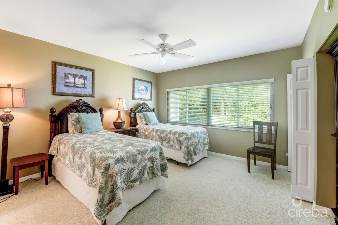 THE RETREAT # 30, 3 BED/3.5BATH