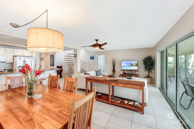 THE RETREAT # 30, 3 BED/3.5BATH