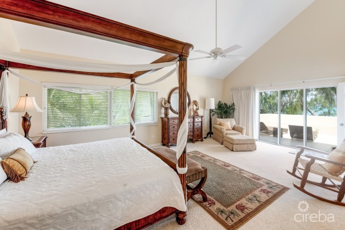 THE RETREAT # 30, 3 BED/3.5BATH