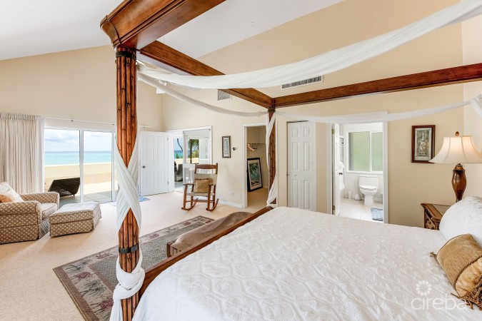 THE RETREAT # 30, 3 BED/3.5BATH