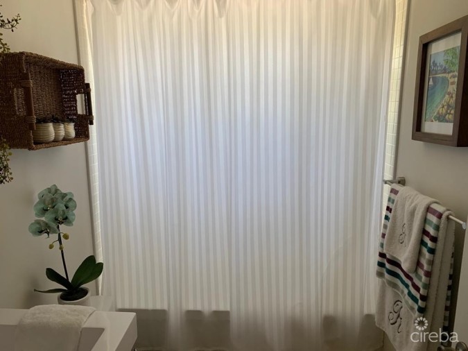 XRYSTAL VILLAGE 2 BED 2 BATH TOWNHOUSE
